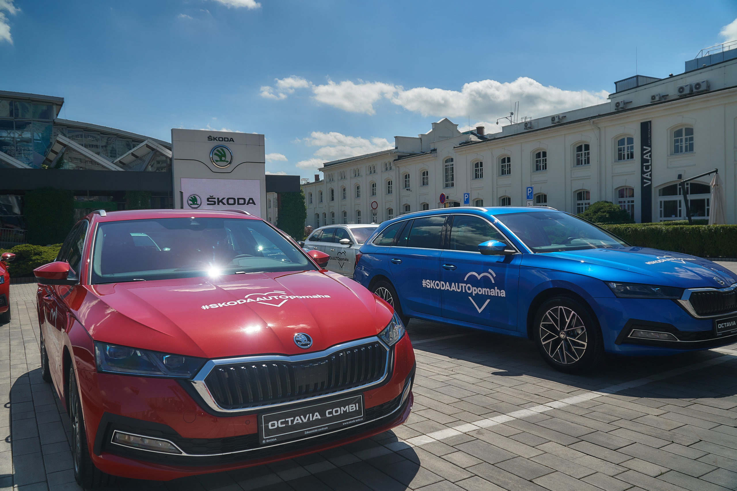 Auta od Škodovky darem do zdravotních a sociálních služeb
